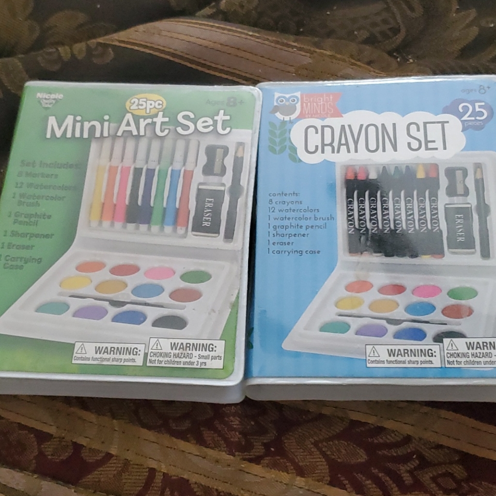 Hostpick Bright Minds Two Sealed Art Sets
